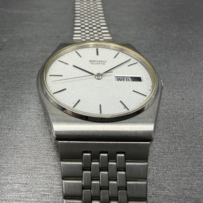 Seiko Watch Men 33mm Silver Dial Silver Tone Daydate Round 7813-8009 SAMPLE3