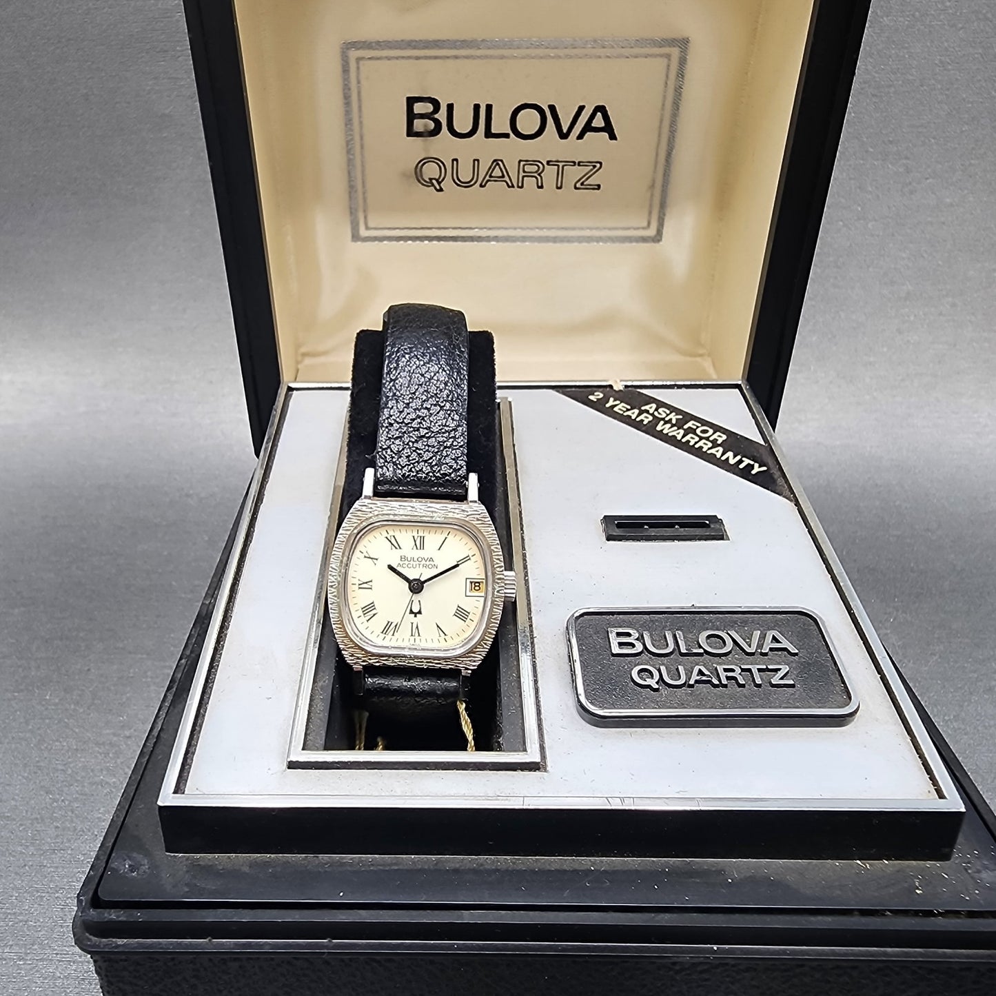 Bulova Accutron Watch Women 23mm White Dial Silver Tone Date N6 NOS PARTS0