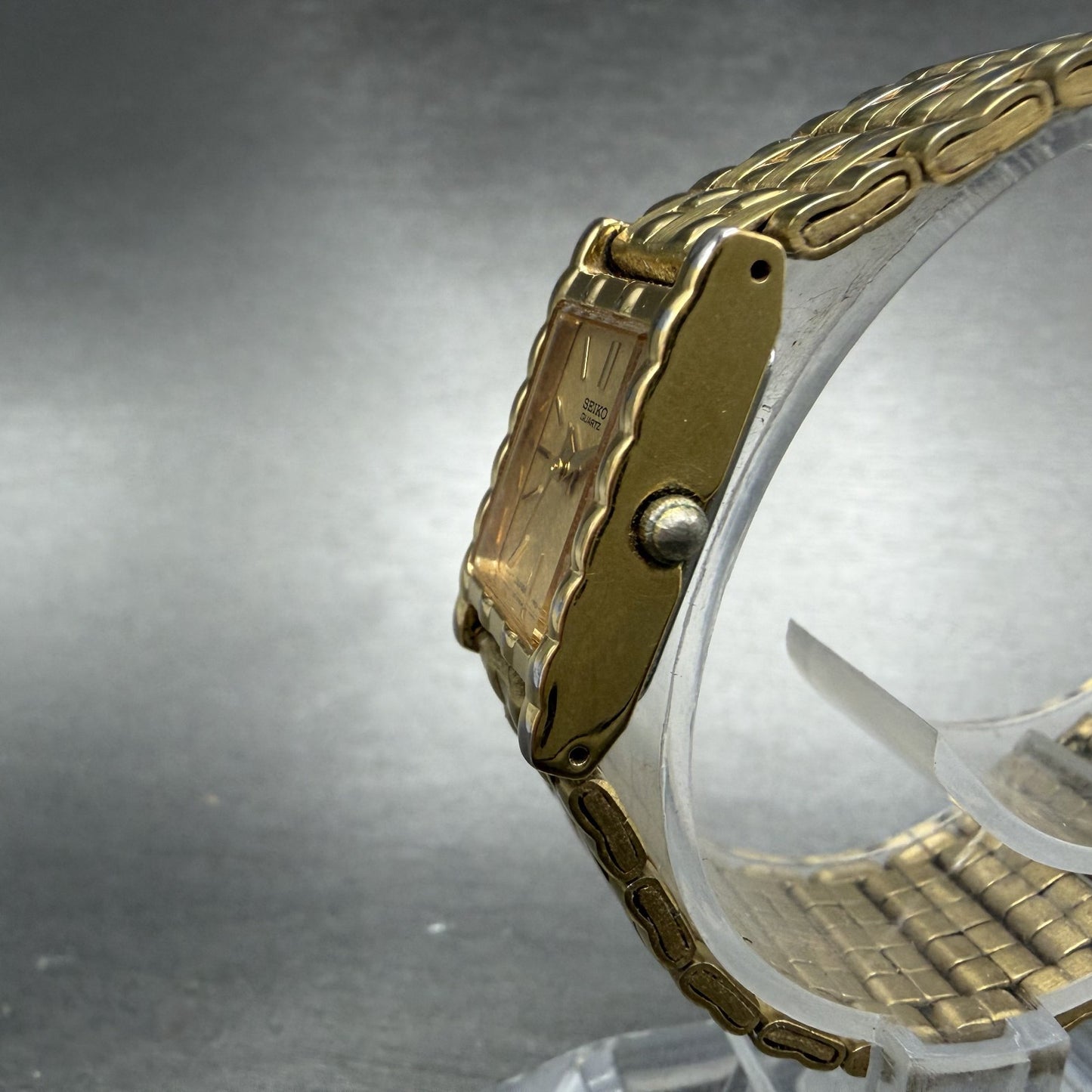 Seiko Tank Watch Women 16mm Champagne Dial Gold Tone Rectangle 1N01-5A69 New Bat2