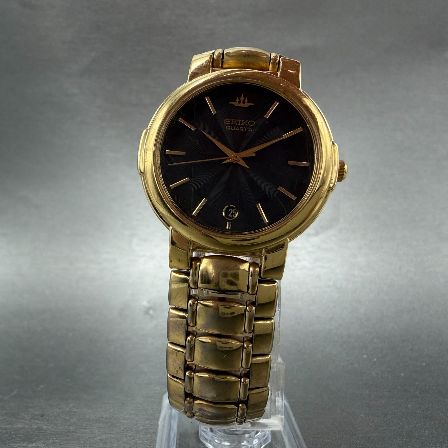 Seiko Watch Unisex 32mm Black Dial Gold Tone Date Round V722-6B10 New Battery5