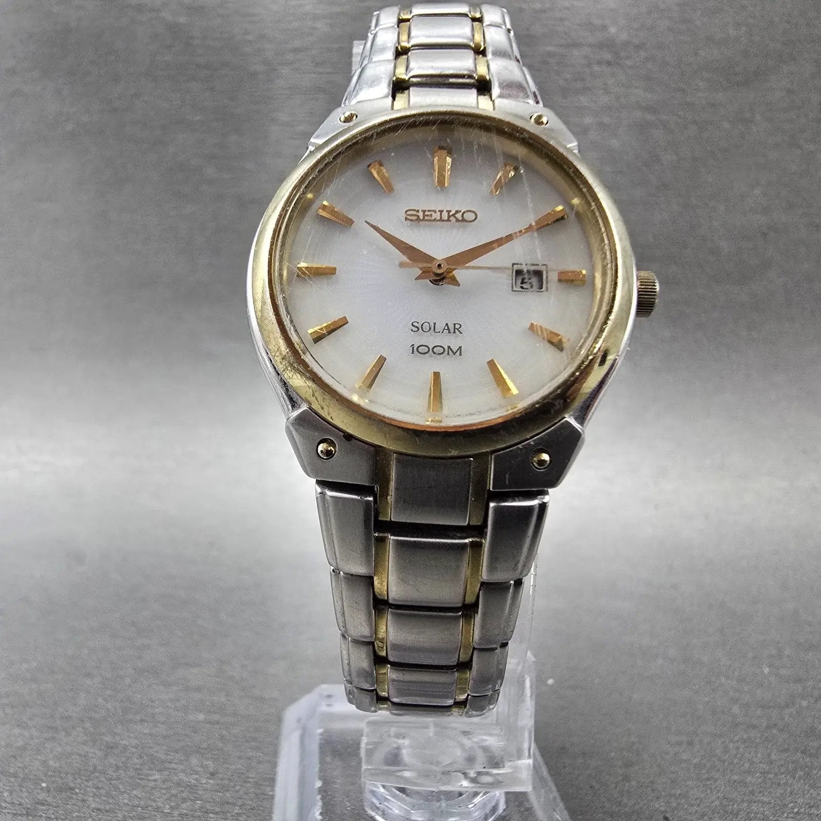 Seiko Solar Watch Women 30mm White Dial Two Tone Date Round V137-0AX0 Runs5