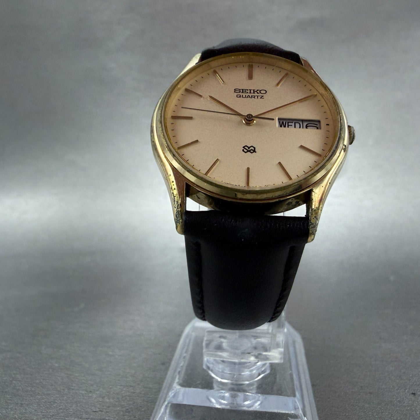 Seiko SQ Watch Men 32mm Champagne Dial Gold Tone Daydate 8223-7089 New Battery5