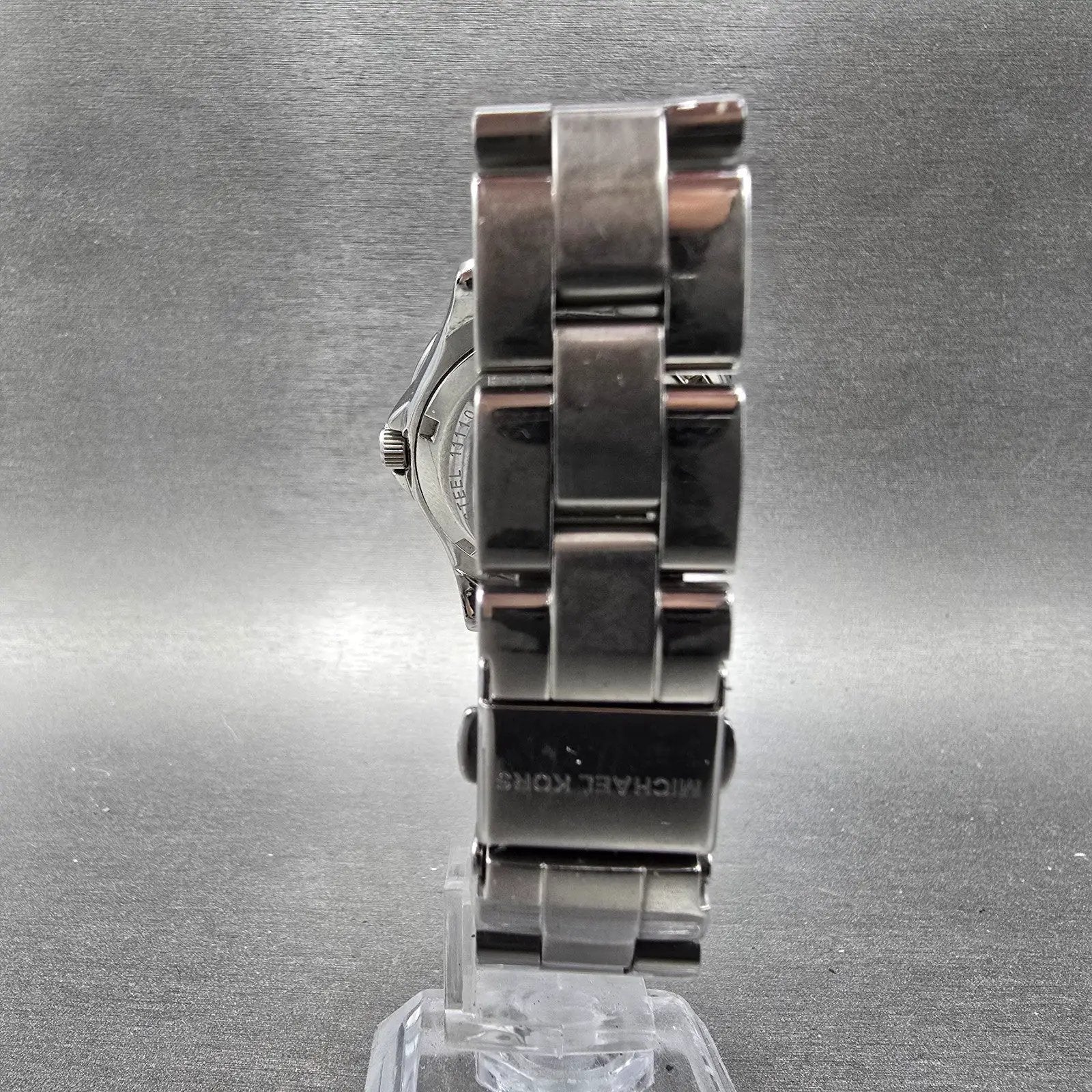 Michael Kors Madison Watch Women 33mm MOP Dial Silver Tone Date MK-5401 NewBat Q7