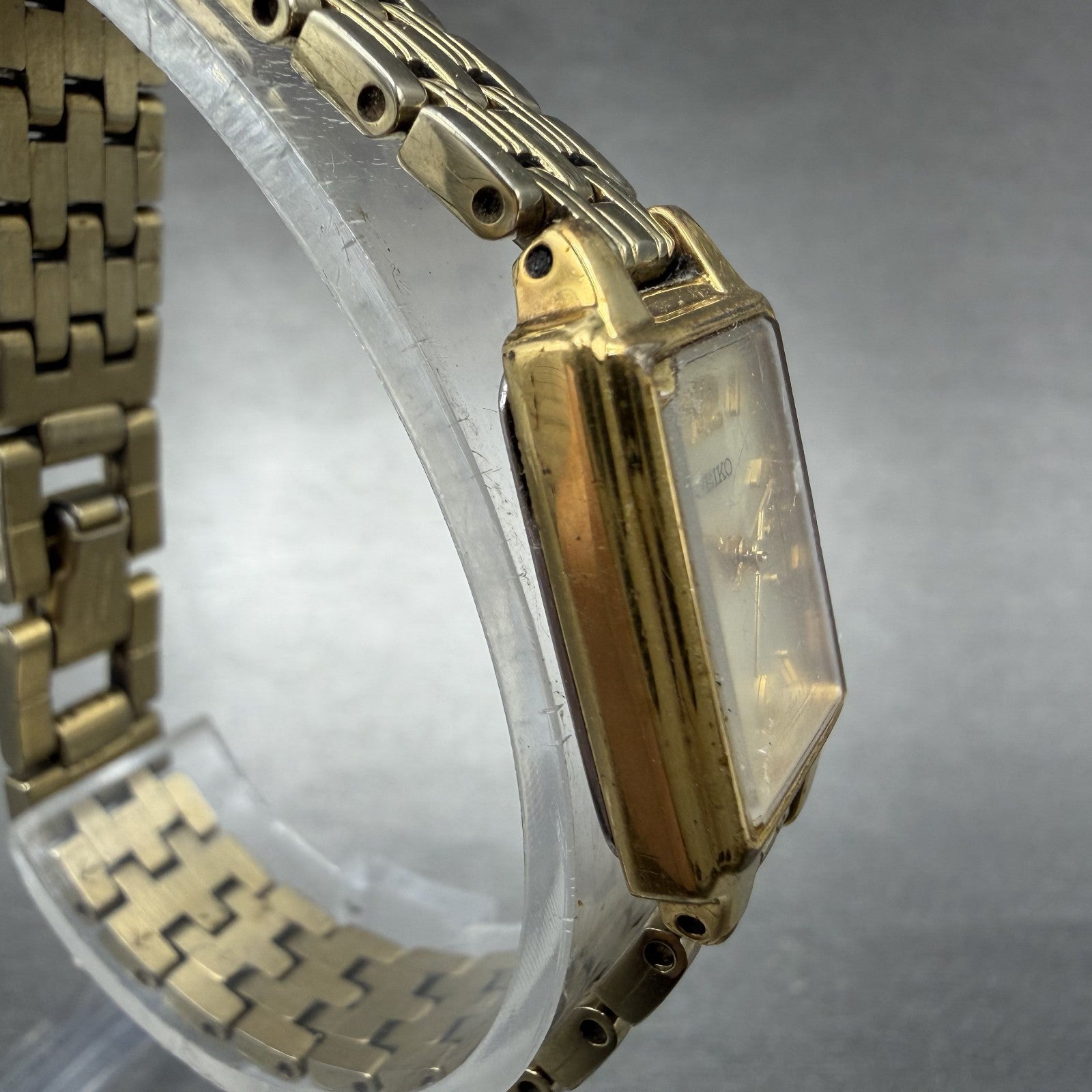 Seiko Tank Watch Women 16mm Champagne Dial Gold Tone 1N01-0FH0 New Battery HJFJY3
