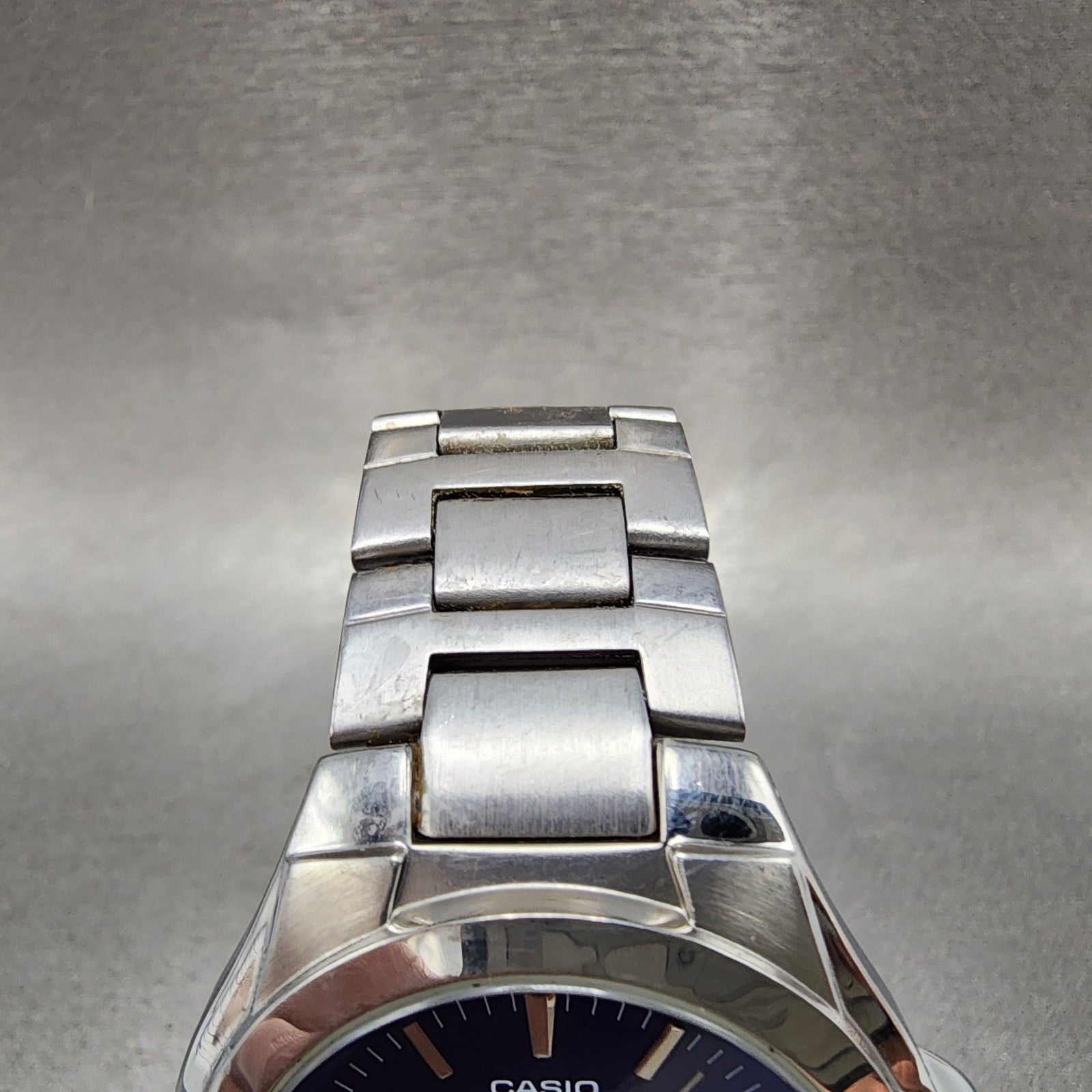 Casio Watch Men 38mm Blue Dial Silver Tone Daydate MTP1228D New Battery4