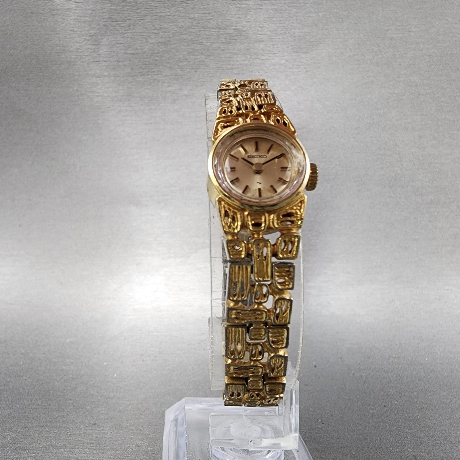 Seiko Watch Women 16mm Silver Dial Gold Tone Manual Round 110549 Runs5