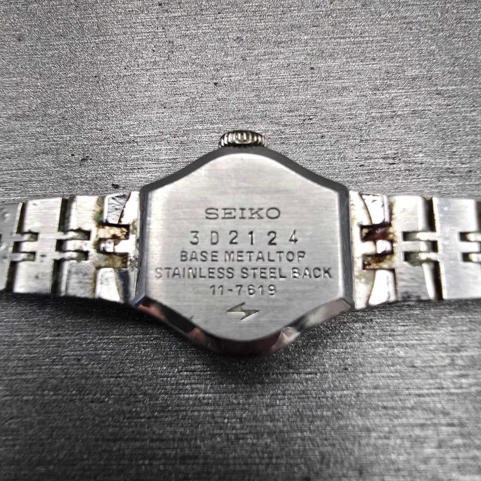 Seiko Watch Women 17mm Silver Dial Silver Tone Oval 11-7619 Manual Wind Runs VTG10