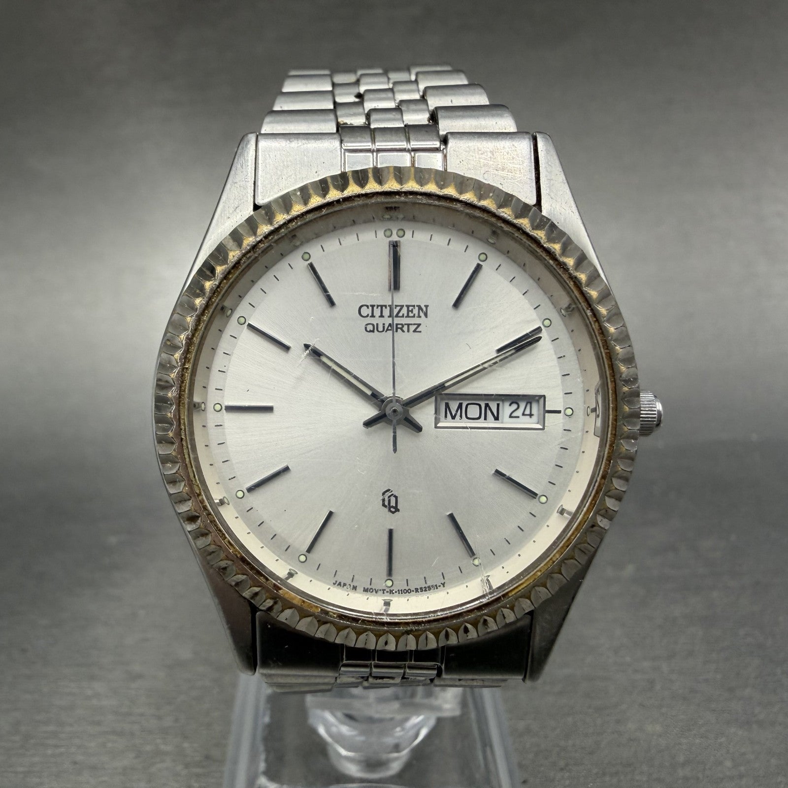 Citizen CQ President Watch Men 35mm Silver Dial Silver Tone Daydate New Battery0