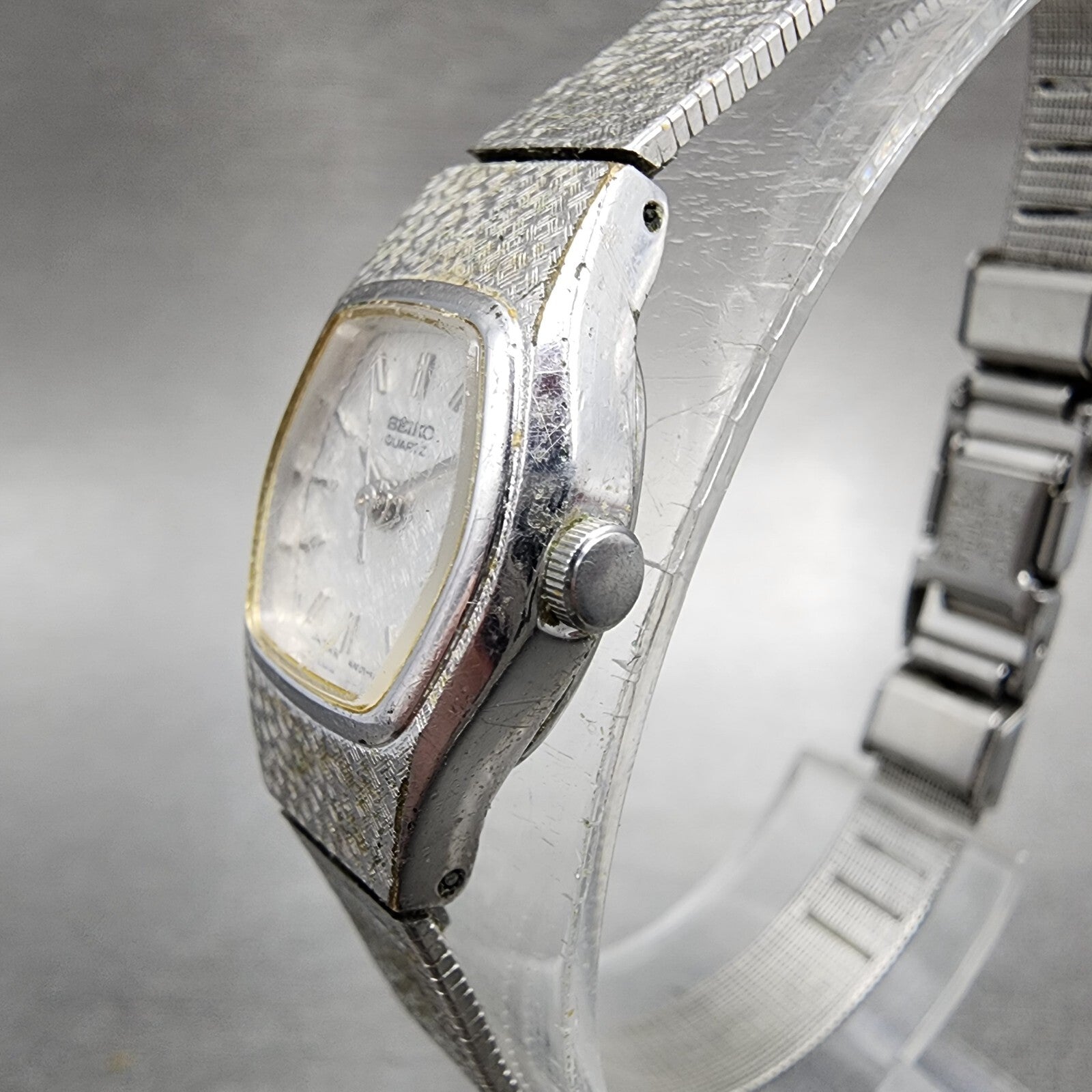 Seiko Watch Women 17mm Silver Dial Silver Tone Hexagon 4N015021 New Battery2