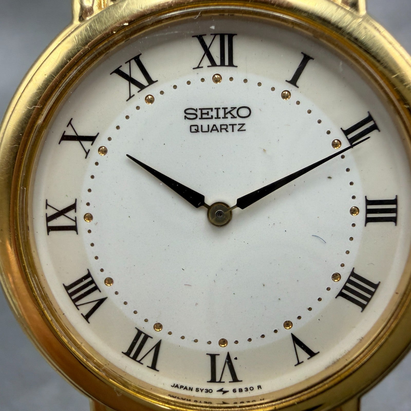Seiko Watch Men 33mm White Dial Gold Tone Round 5Y30 PARTS Vintage NO CASEBACK!!2