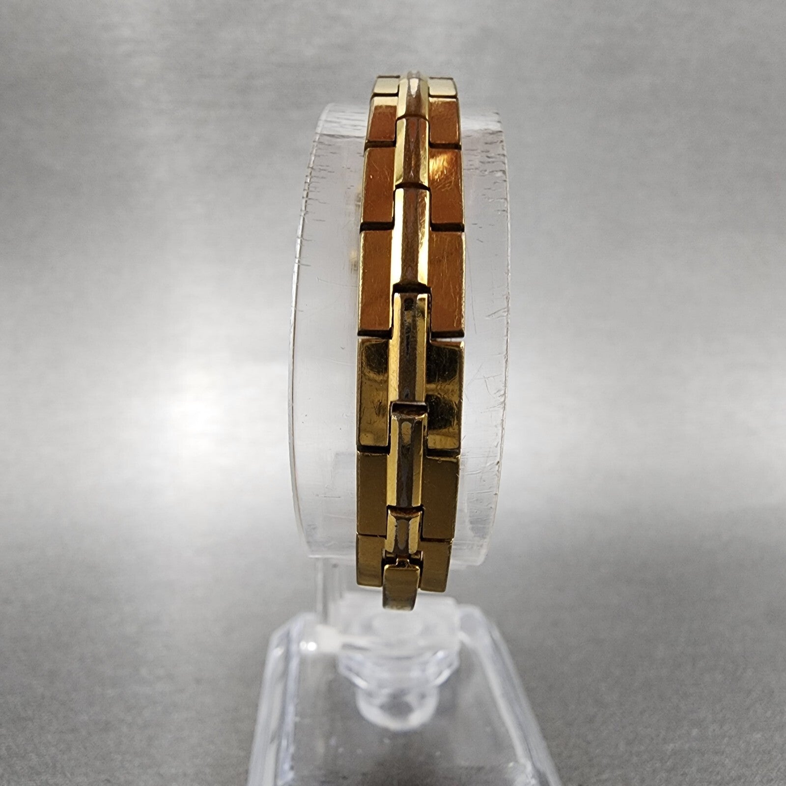 Seiko Tank Watch Women 13mm Champagne Dial Gold Tone 2e207479 New Battery7