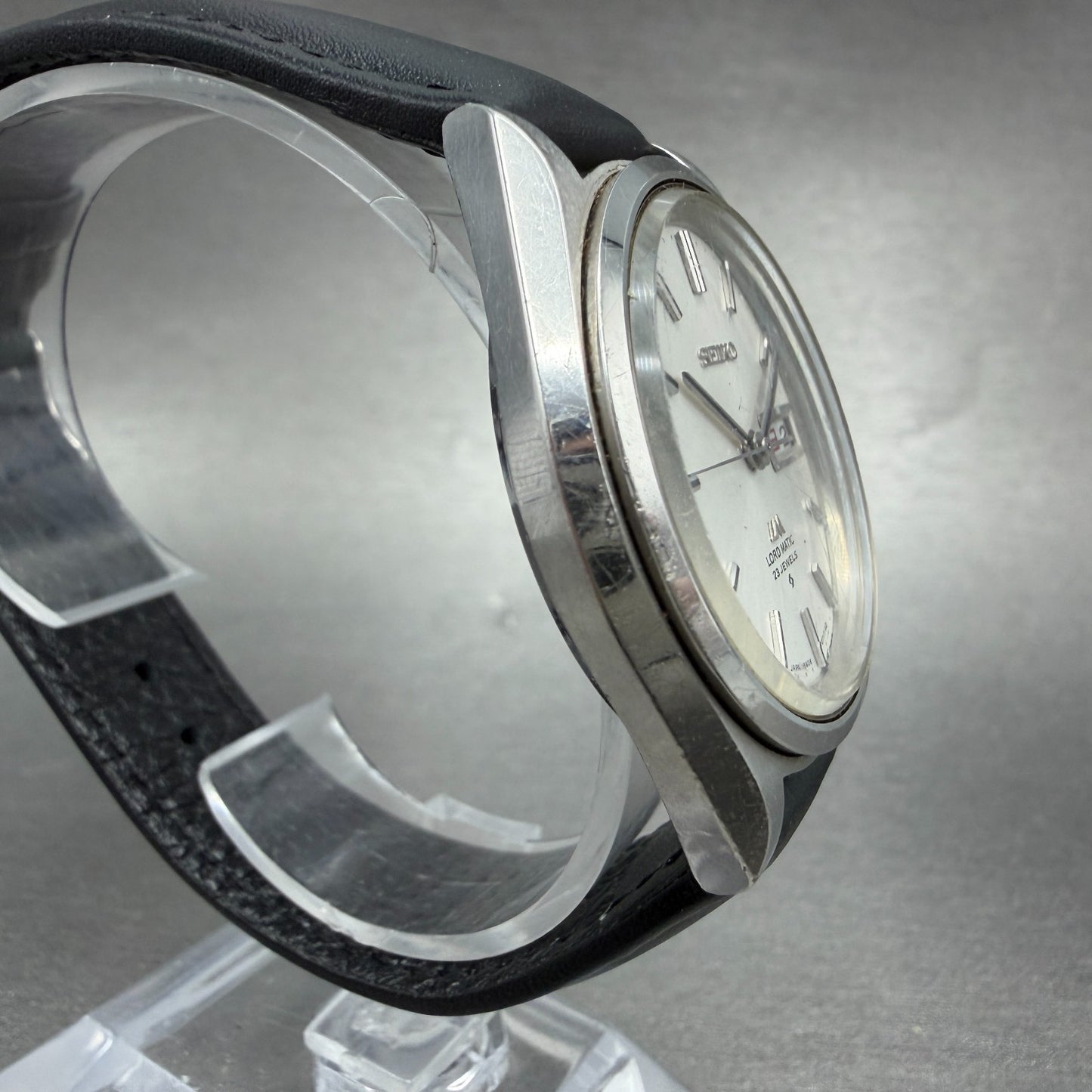 Seiko Lord Matic Watch Men 37mm Silver Dial Steel Daydate READ!!! 5606-7070 Runs3