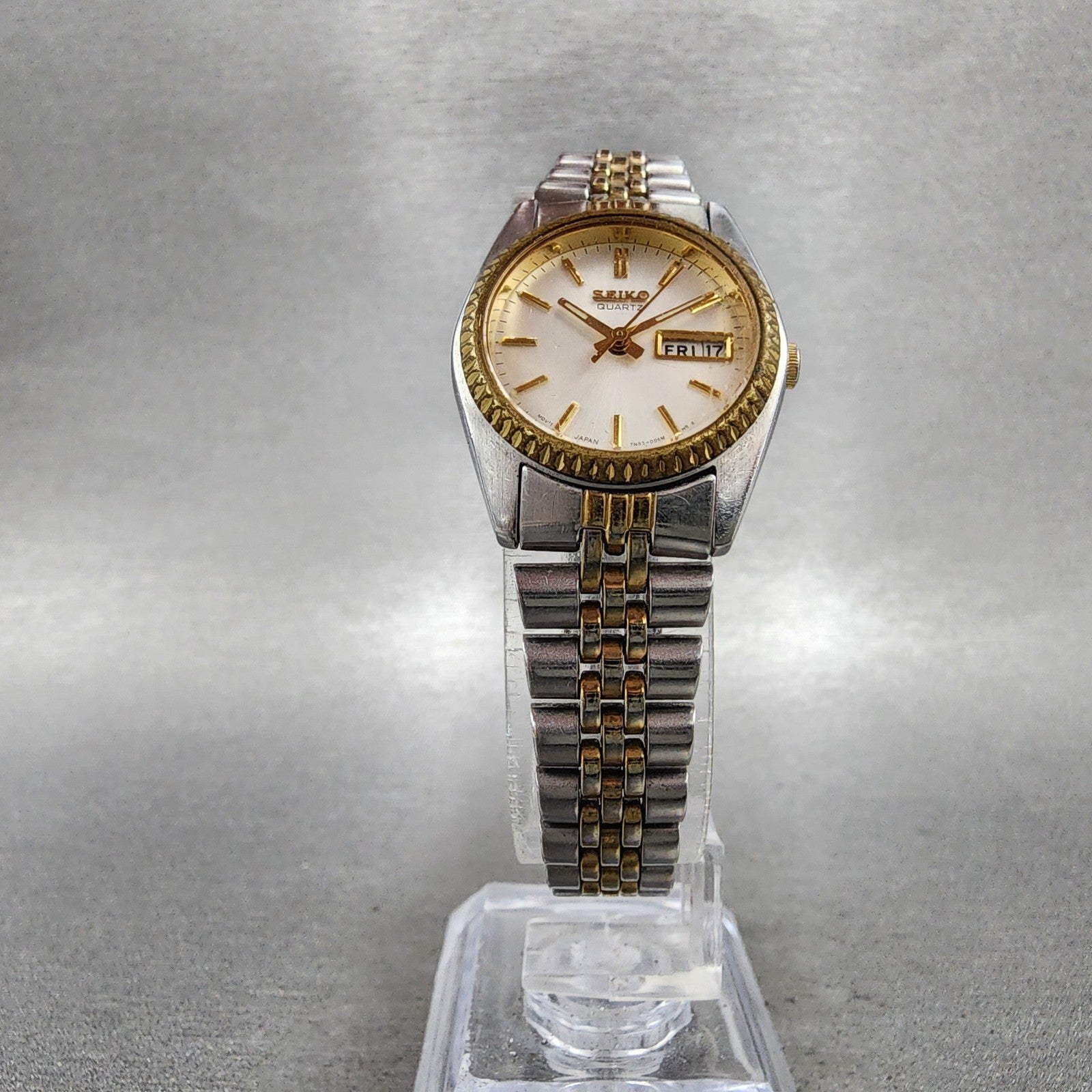 Seiko Watch Women 25mm White Dial Two Tone daydate Round 7n830041 New Batt B1235
