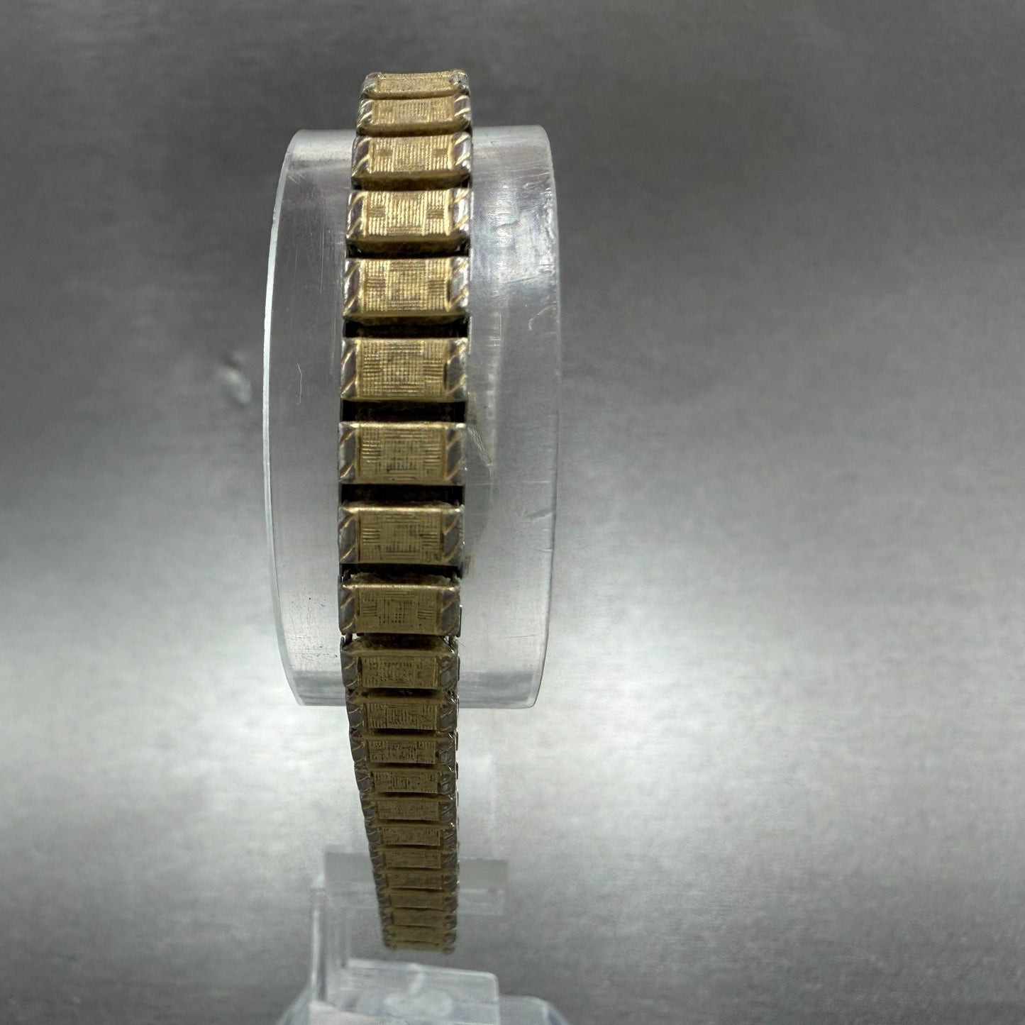 Seiko Watch Women 17mm Champagne Dial Gold Tone Rectangle 2Y00-5028 New Battery7