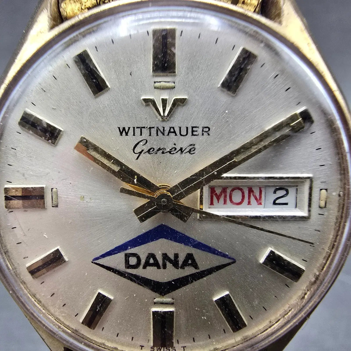 Wittnauer Geneve Watch Men 35mm Champagne Dial Gold Tone Daydate Automatic PARTS2