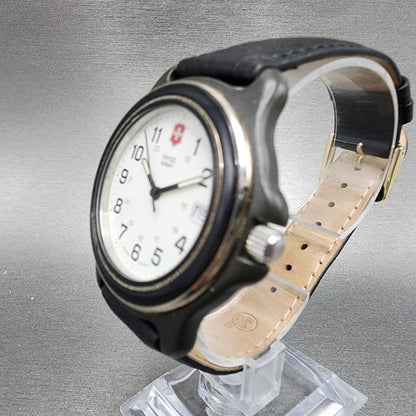 Victorinox Swiss Army Watch Men 39mm White Dial Black Tone Round New Battery A122