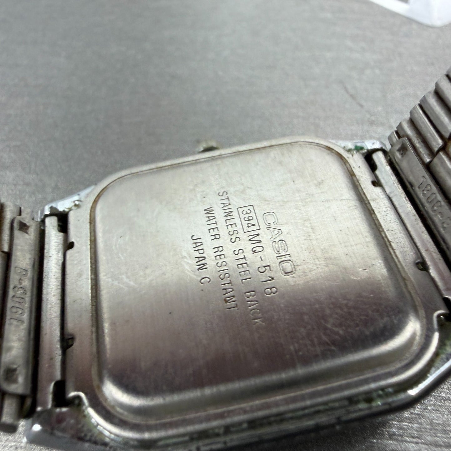 Casio MQ-518 Watch Men 30mm Silver Dial Silver Tone Rectangle Daydate New Batt G9
