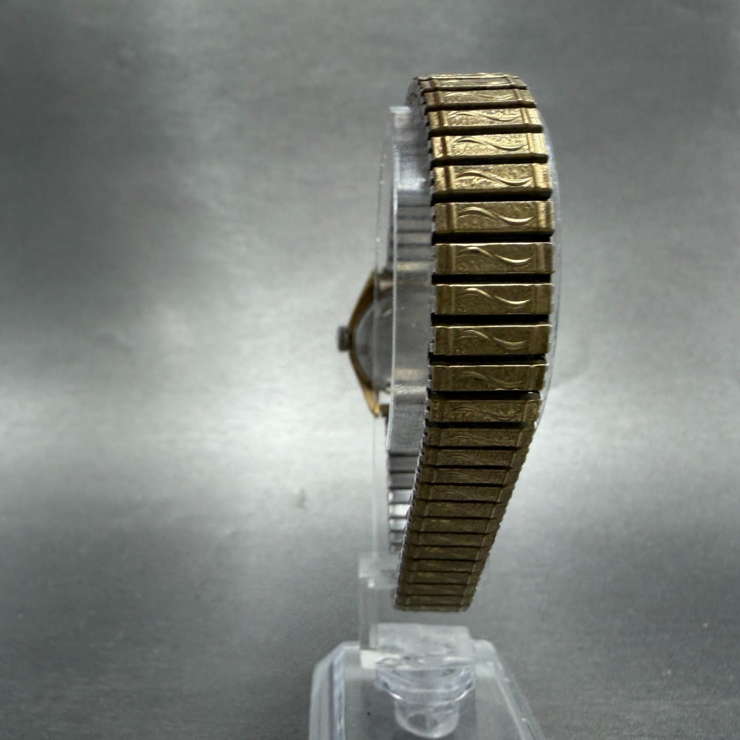 Orient Watch Women 24mm White Dial Gold Tone Round Manual E121510-00CA Runs VTG7