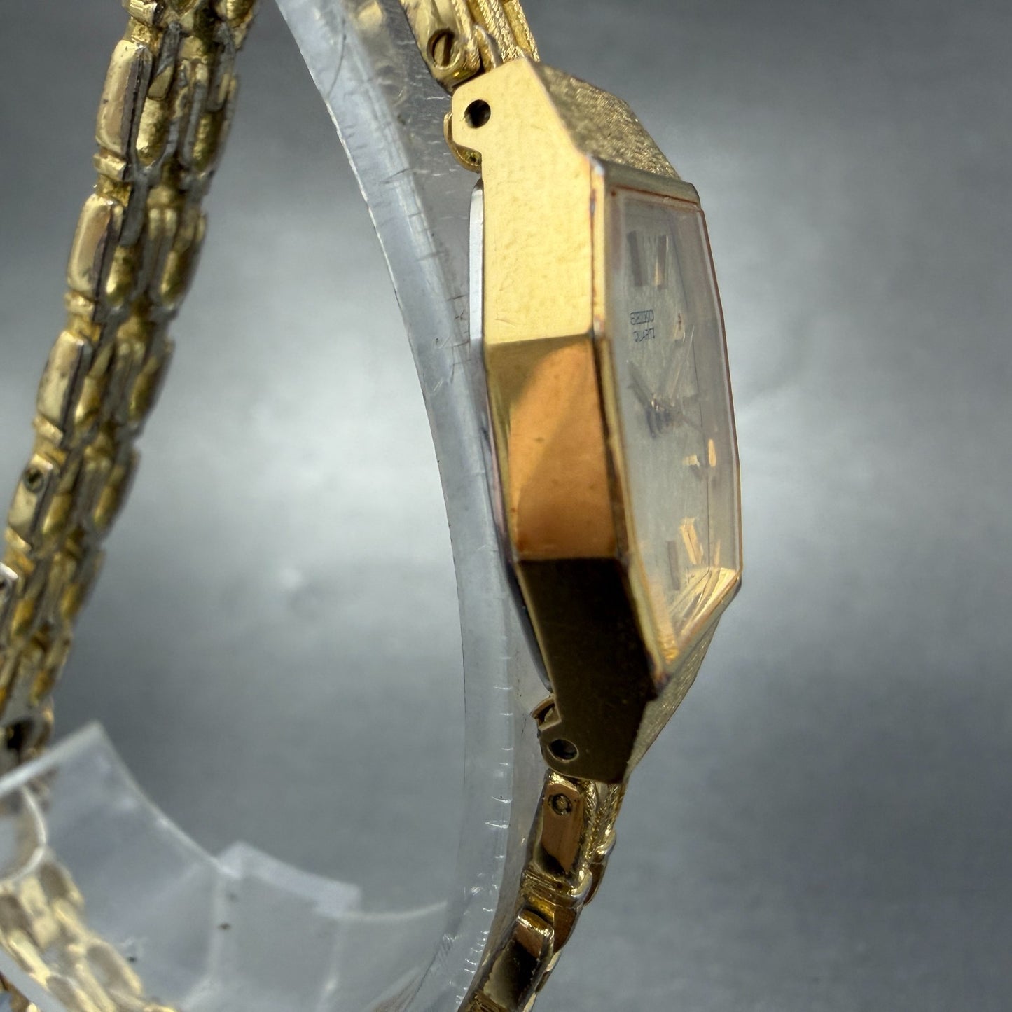 Seiko Watch Women 17mm Champagne Dial Gold Tone Octagon 1221-5540 New Battery3
