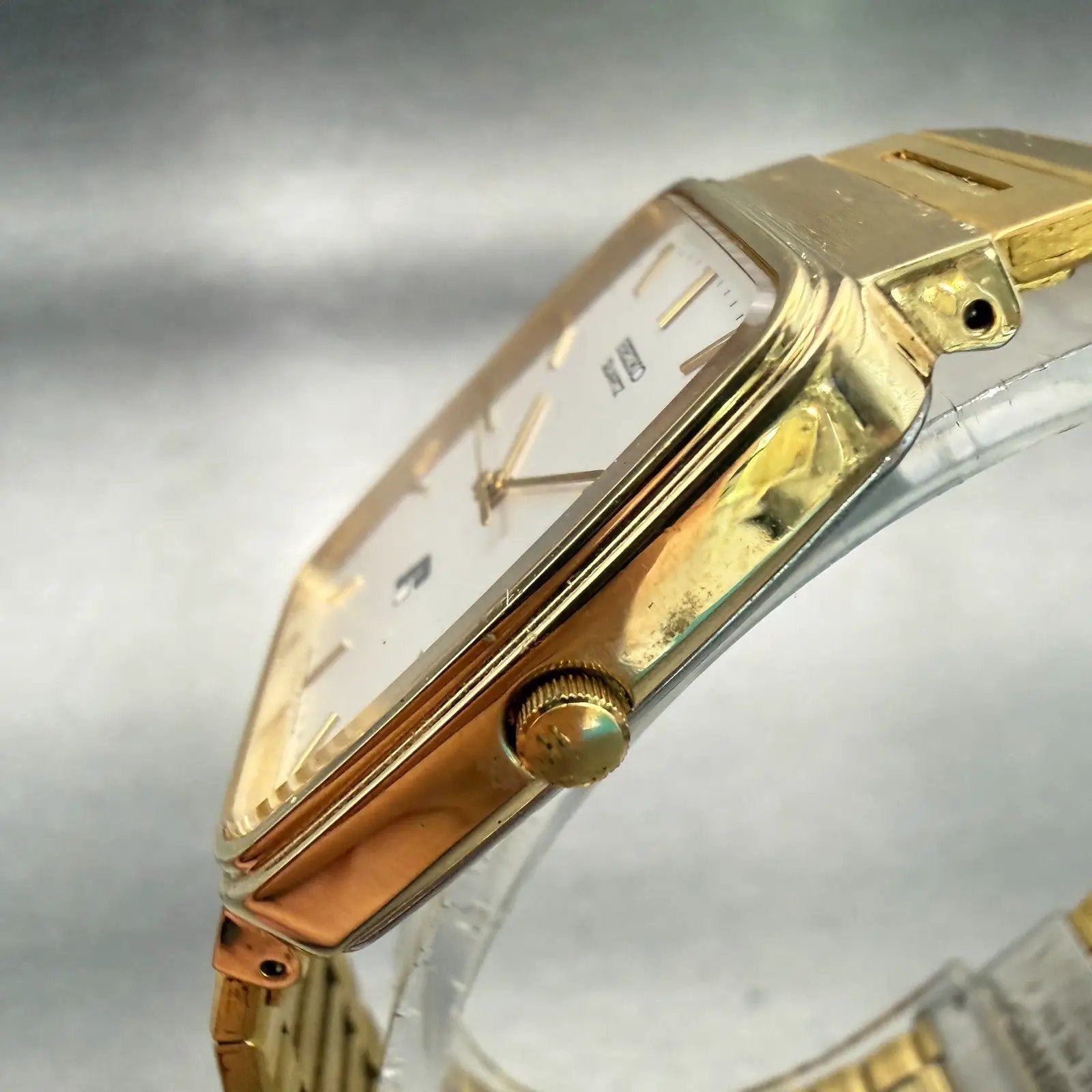 Seiko Watch Men 26mm White Dial Gold Tone Date Rectangle 5Y32-5A09 New Battery2