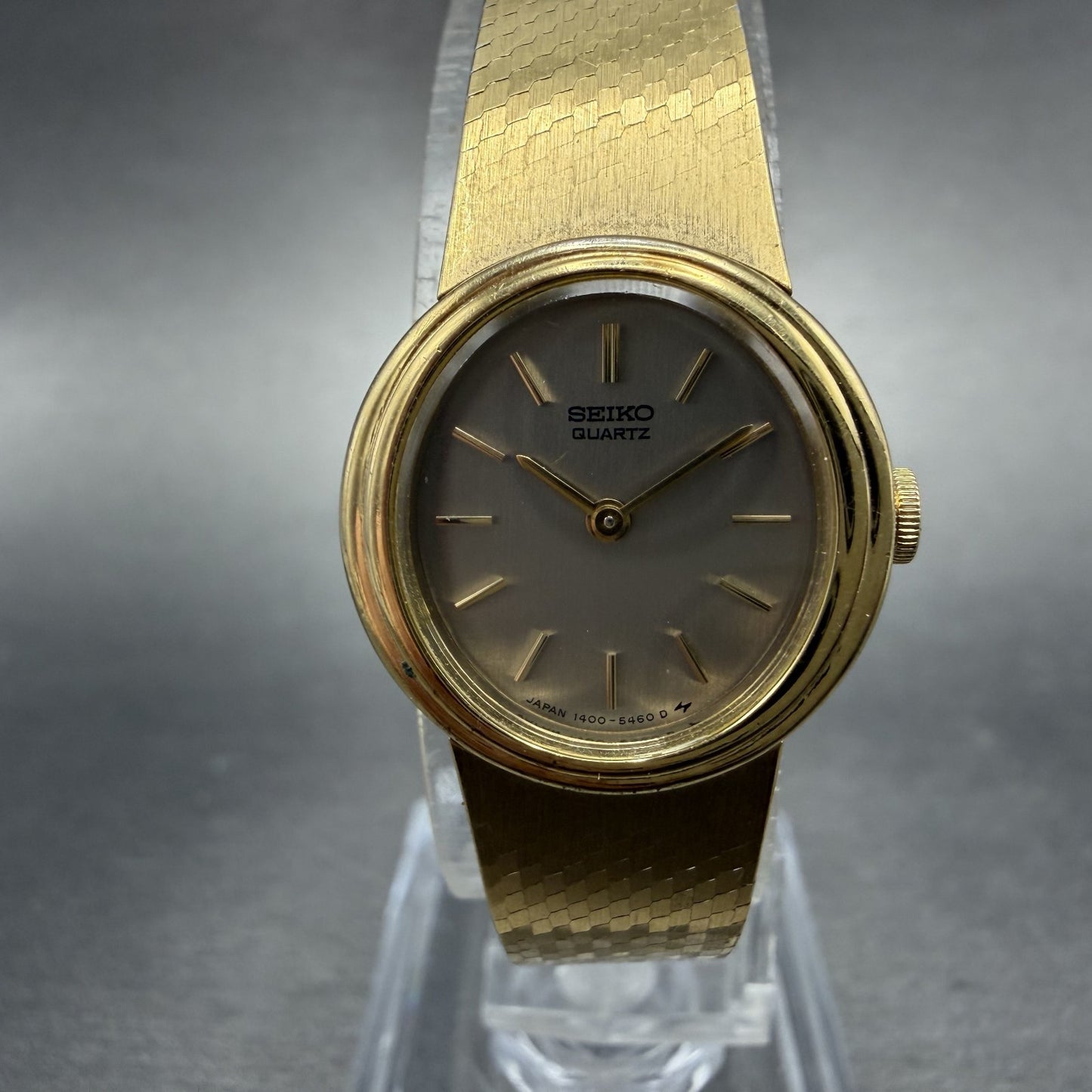 Seiko Watch Women 19mm Silver Dial Gold Tone Round 1400-8099 New Battery0