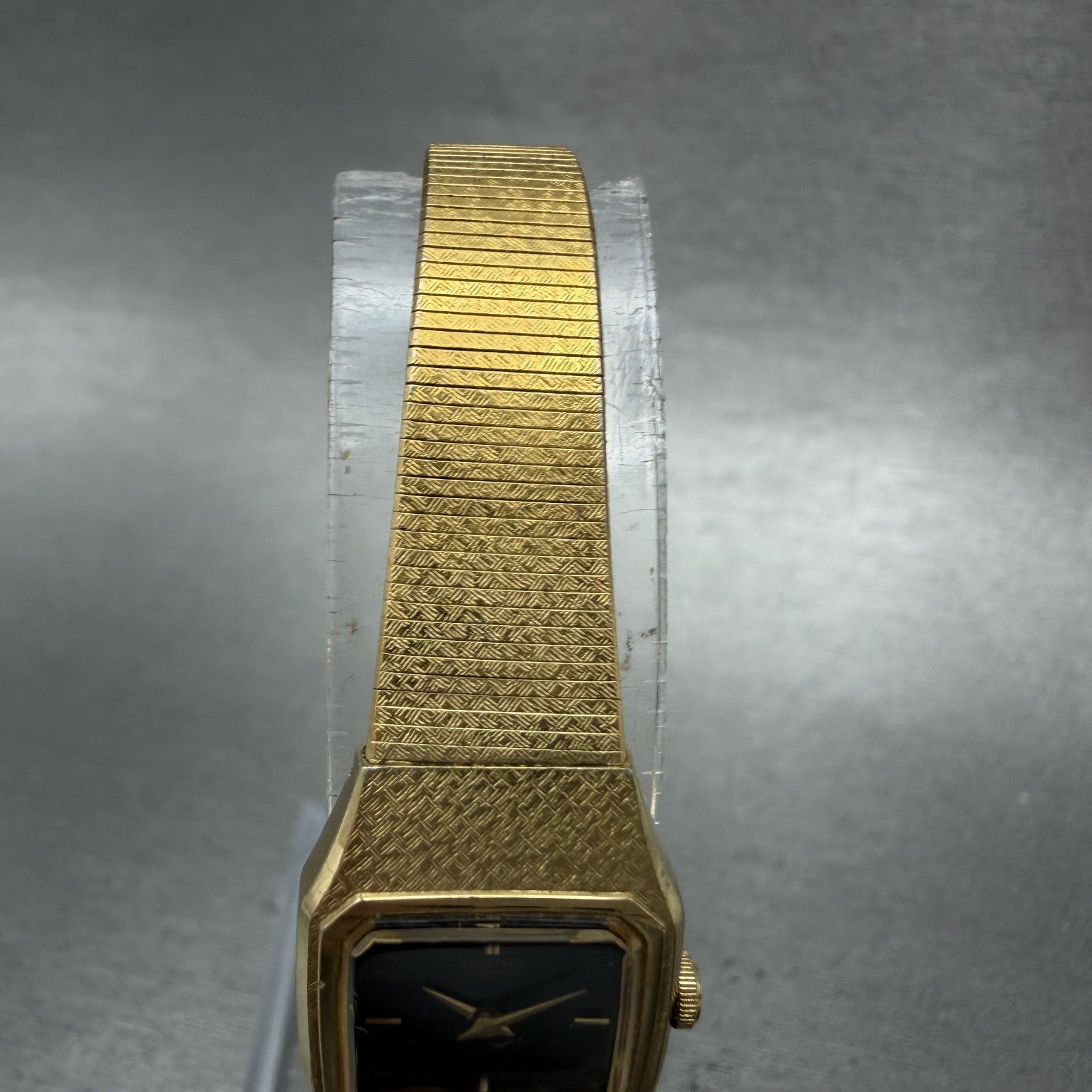 Seiko Watch Women 17mm Brown Dial Gold Tone Rectangle 2C205789 New Battery4