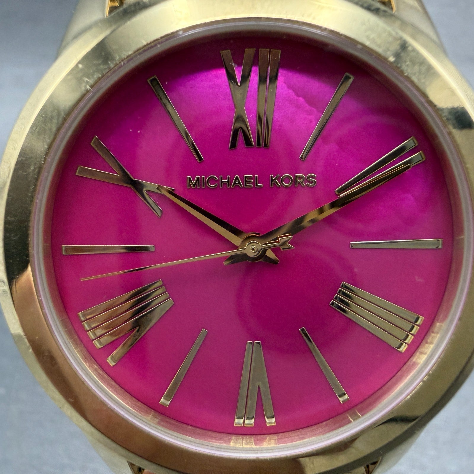Michael Kors Hartman Watch Women 38mm Pink Dial Gold Tone Round MK-3520 New Batt1