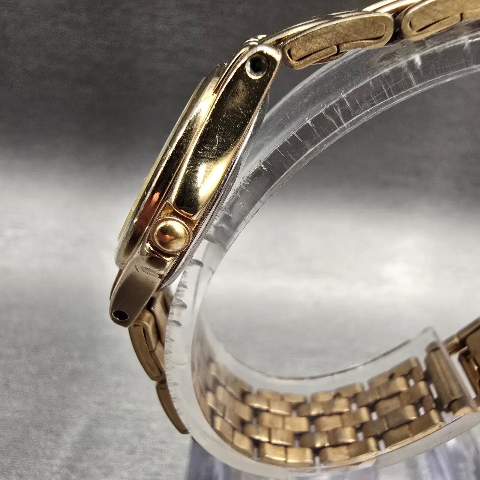 Citizen Watch Women 23mm MOP Dial Gold Tone Round 1032-S69764 New Battery VTG 122