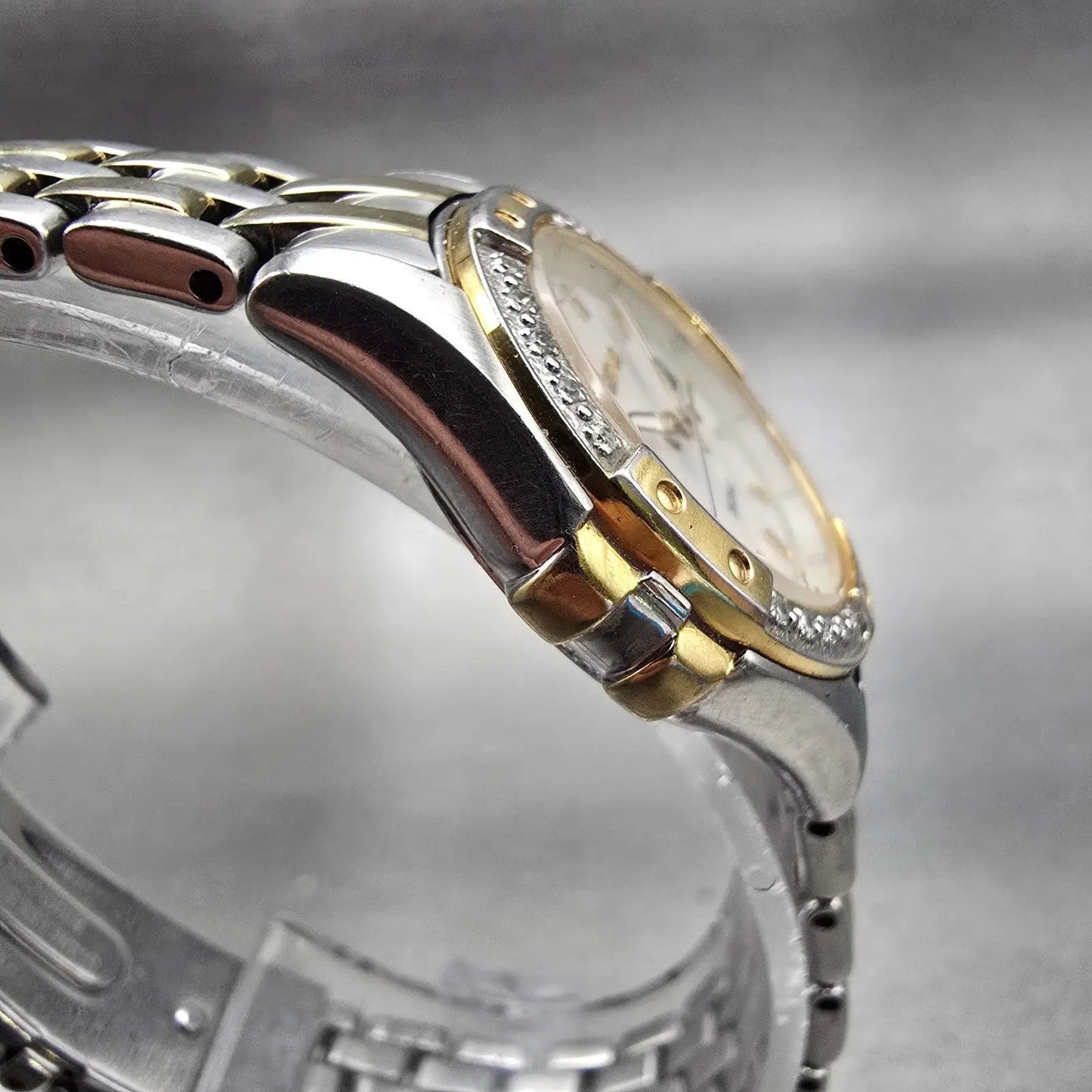 Seiko Watch Women 27mm MOP Dial Two Tone Date 7N82-0HL0 New Battery VTG Diamonds3