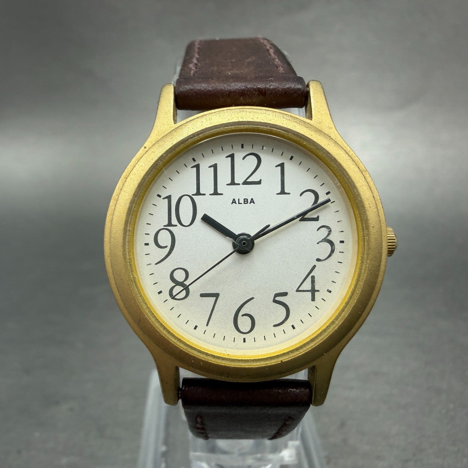 Seiko Alba Watch Women 27mm Silver Dial Gold Tone Round Y121-K990 New Battery0