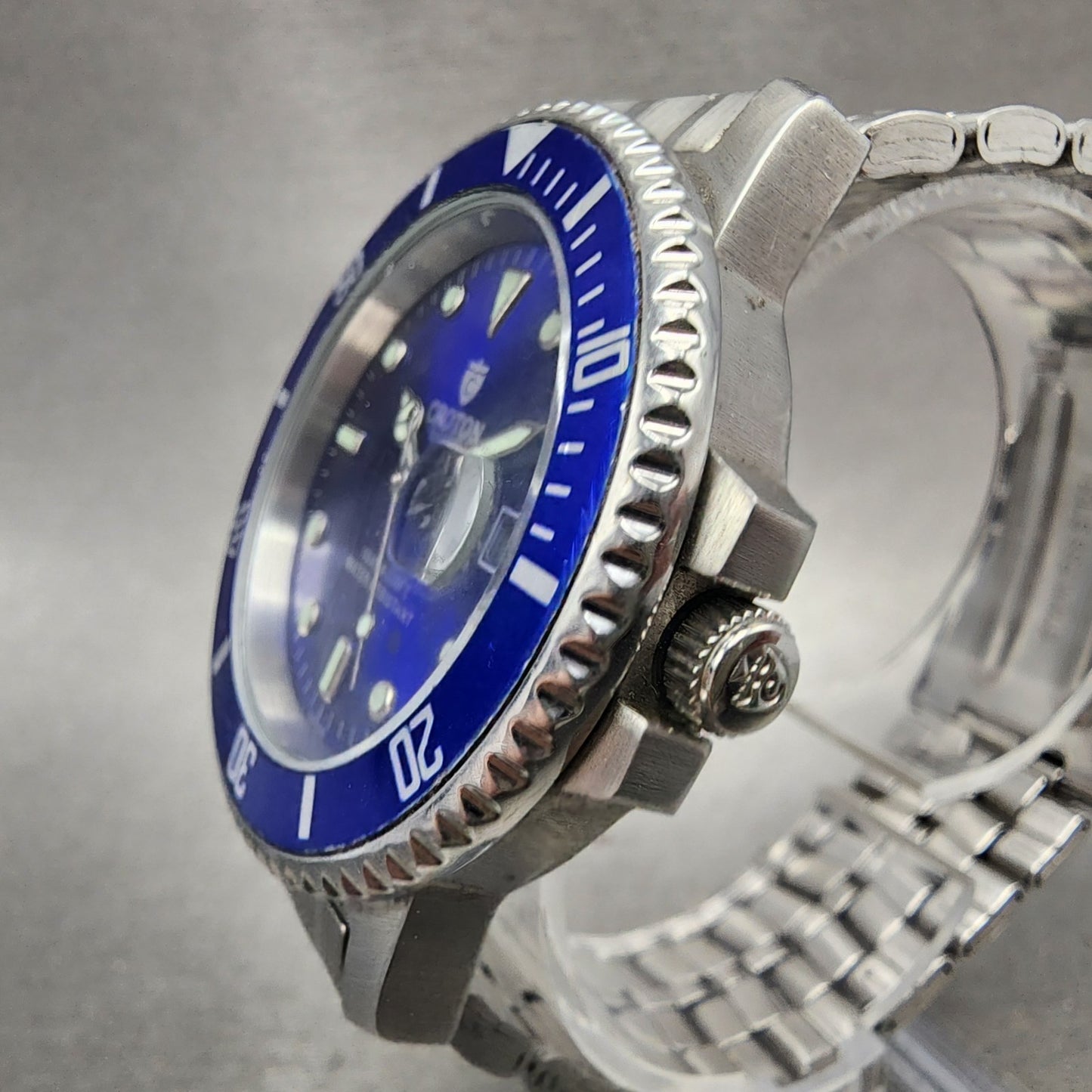 Croton Dive Watch Men 38mm Blue Dial Silver Tone Date Round New Battery2