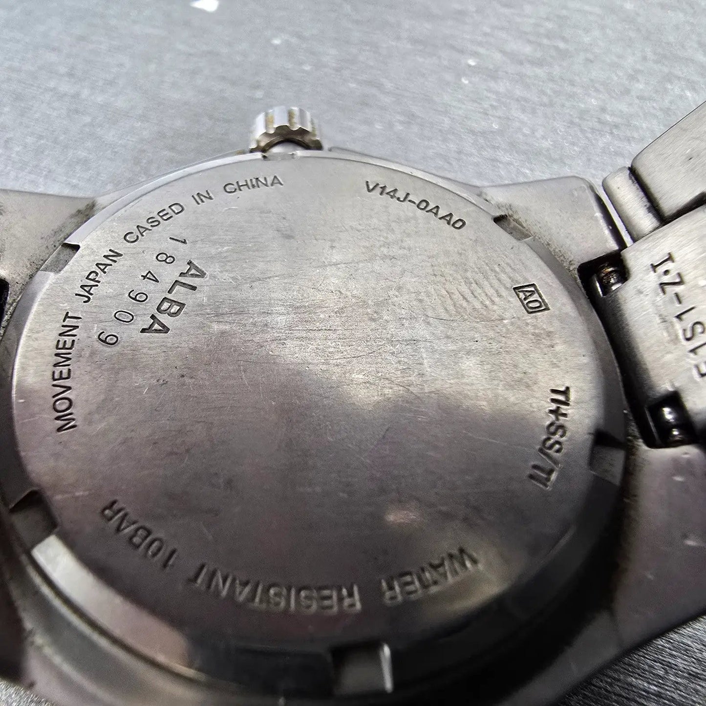 Seiko Alba Solar Watch Men 39mm Black Dial Titanium Daydate Round V14J-0AA0 Runs9