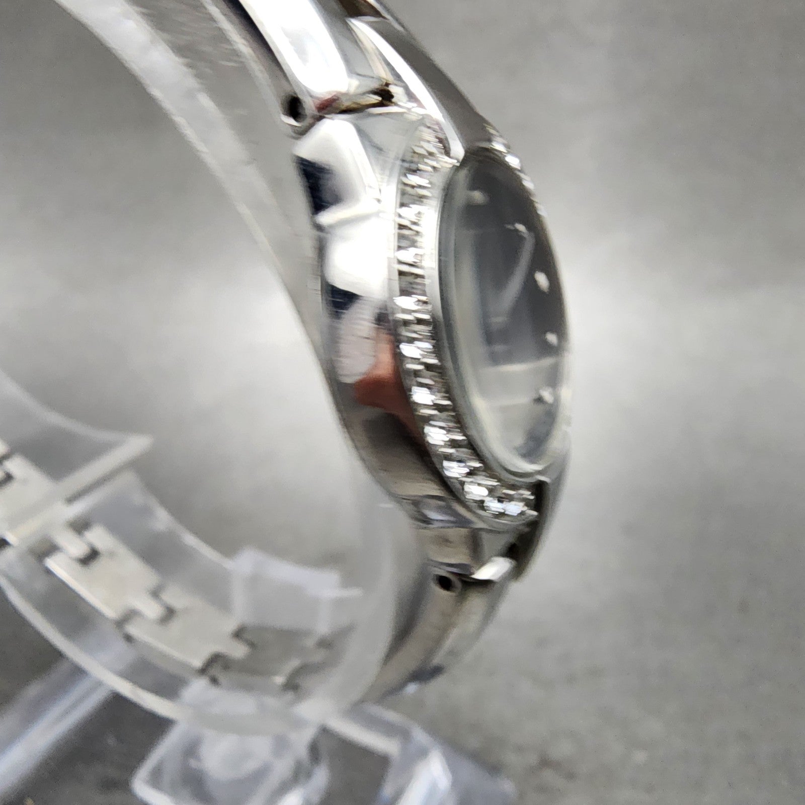 Seiko Solar Watch Women 22mm Black Dial Silver Tone Round Crystal Bezel Runs3