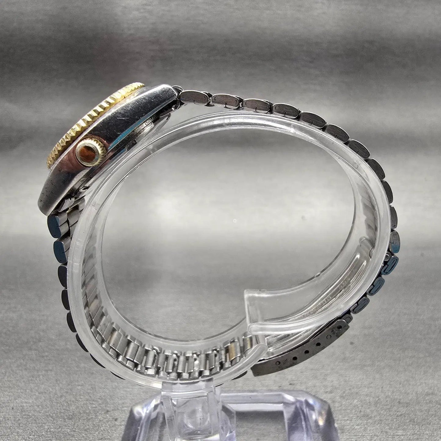 Seiko SQ Watch Women 24mm Silver Dial Two Tone Daydate Round 2626-0159 New Batt6