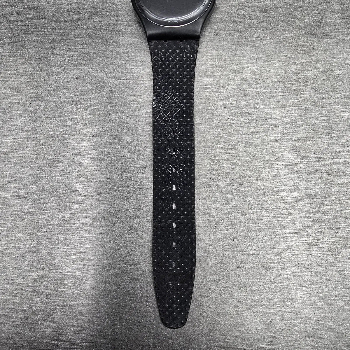 Swatch Color Window Watch Men 34mm Black Dial Black Tone Round GB715 New Battery5