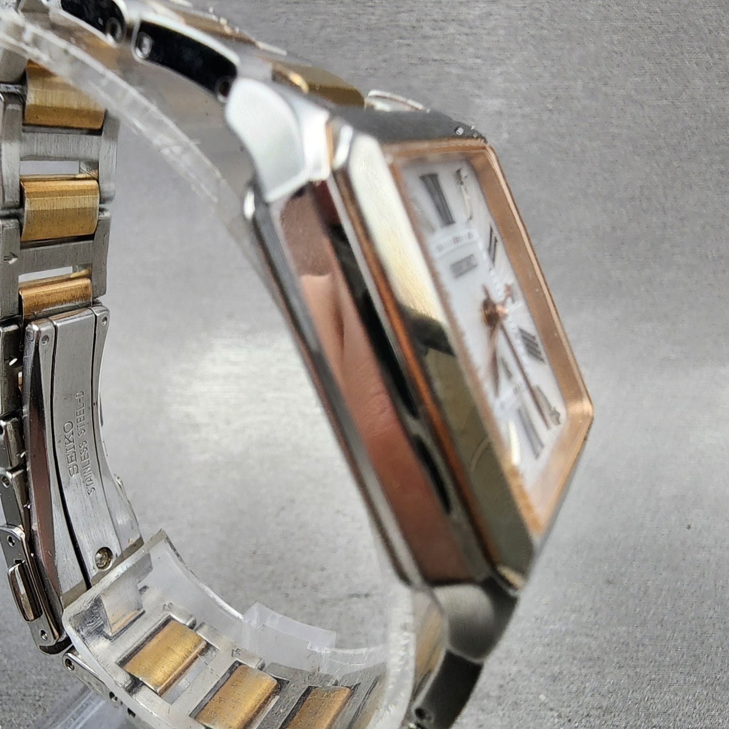 Seiko Lukia Tank Watch Women 26mm White Dial Two Tone Date Atomic Solar Runs3
