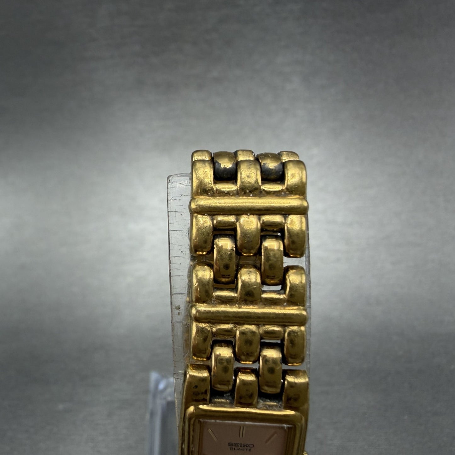 Seiko Tank Watch Women 13mm Pink Dial Gold Tone Rectangle 2E20-6951 New Battery4