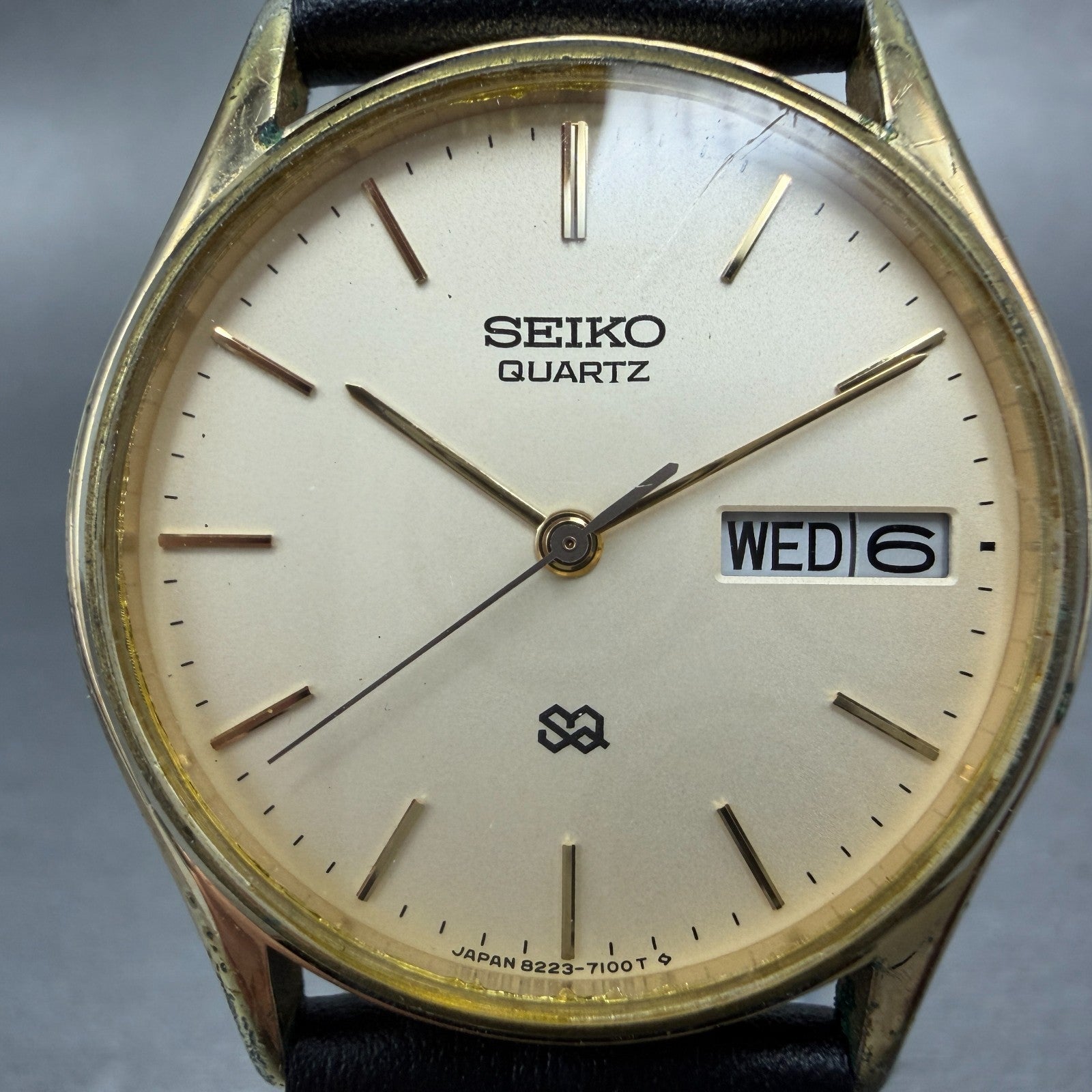 Seiko SQ Watch Men 32mm Champagne Dial Gold Tone Daydate 8223-7089 New Battery1