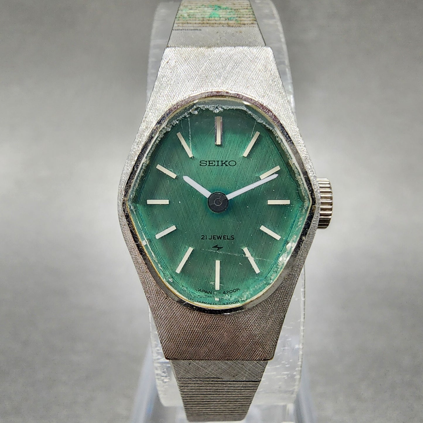 Seiko Watch Women 17mm Green Dial Silver Tone Manual 118240 Runs0