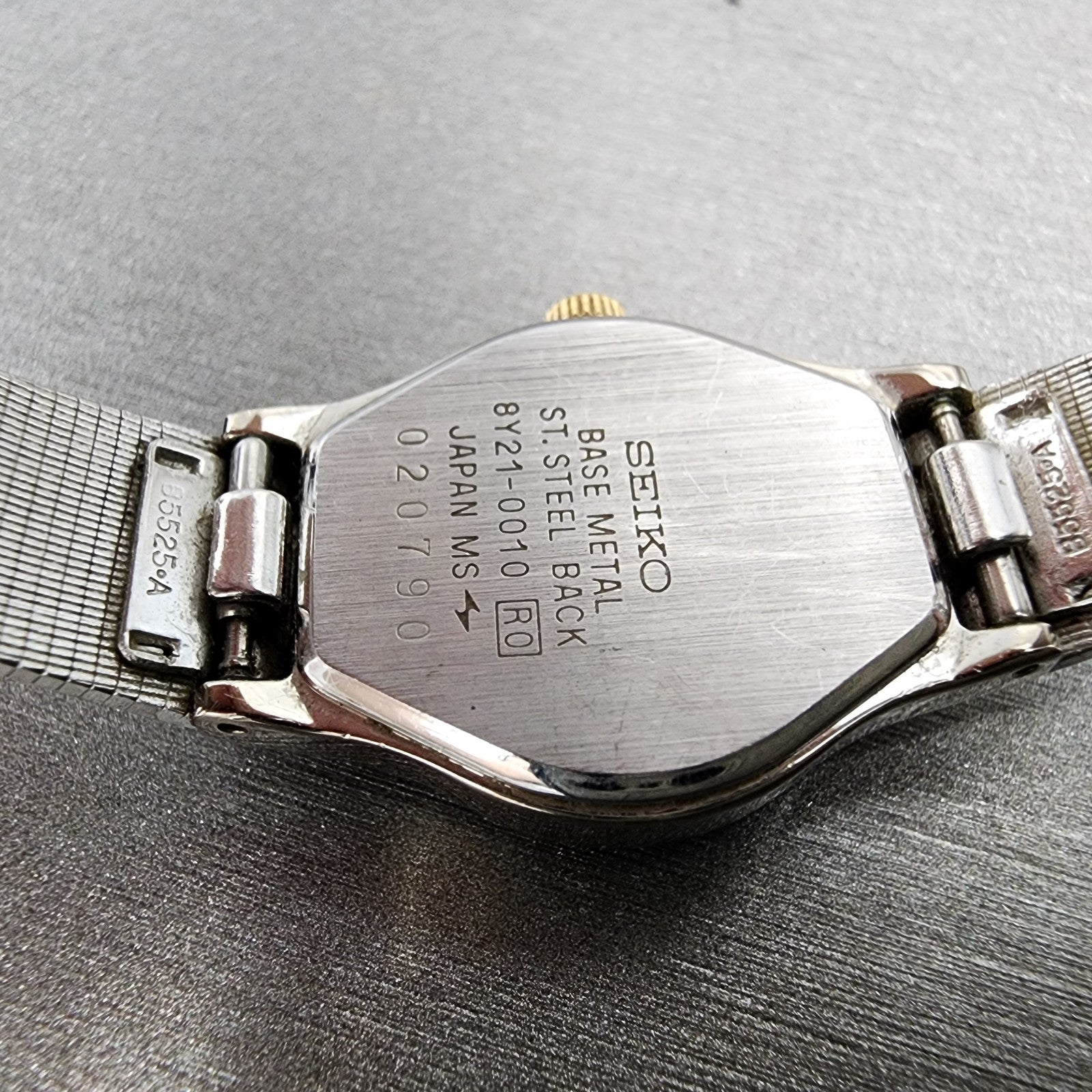 Seiko Watch Women 20mm Silver Dial Silver Tone Round 8Y210010 New Battery9