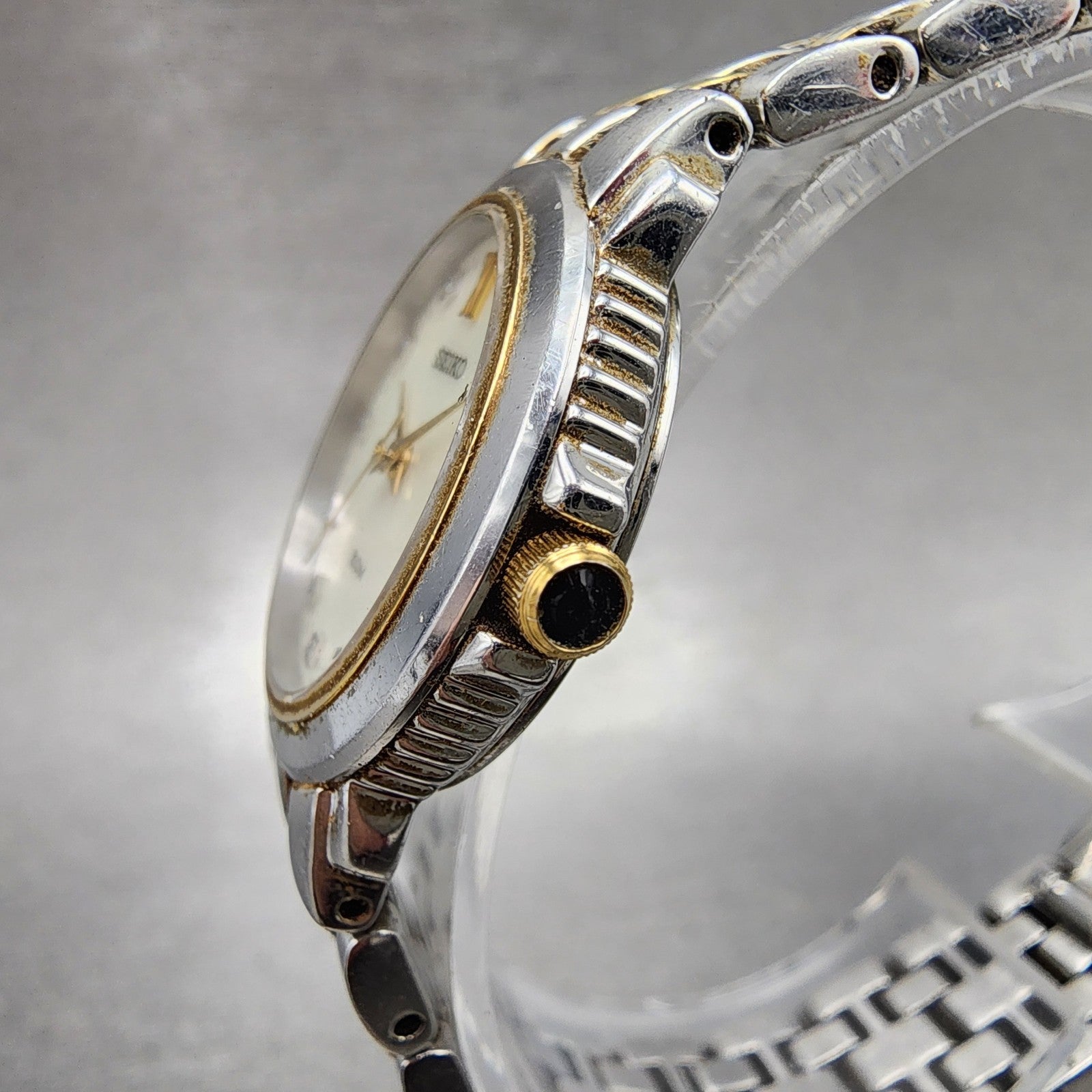 Seiko Watch Women 27mm MOP Dial Two Tone Date Round 7N820BR0 New Battery2