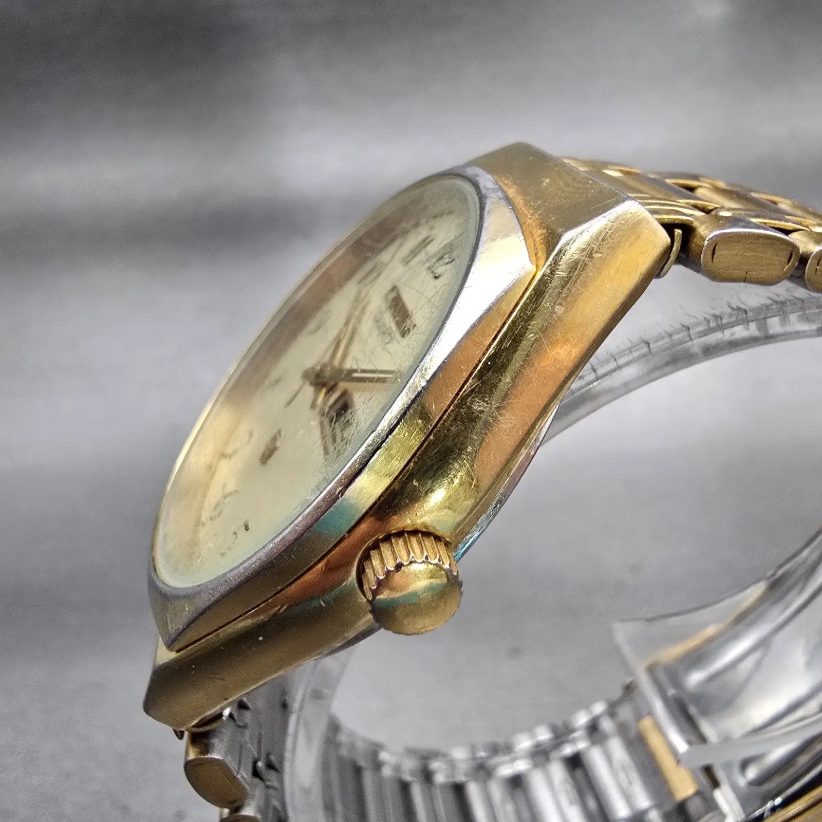 Citizen CQ Watch Men 33mm Champagne Dial Gold Tone Daydate 6101-915101 New Batt2