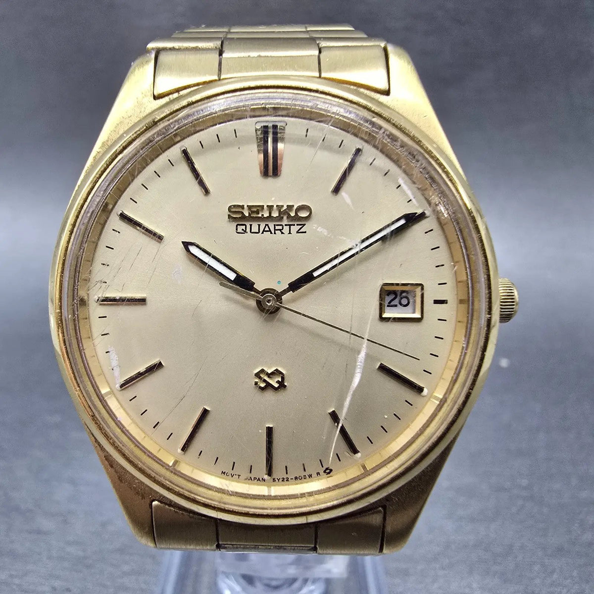 Seiko SQ Watch Men 35mm Champagne Dial Gold Tone Date 5Y22-8020 Round PARTS0