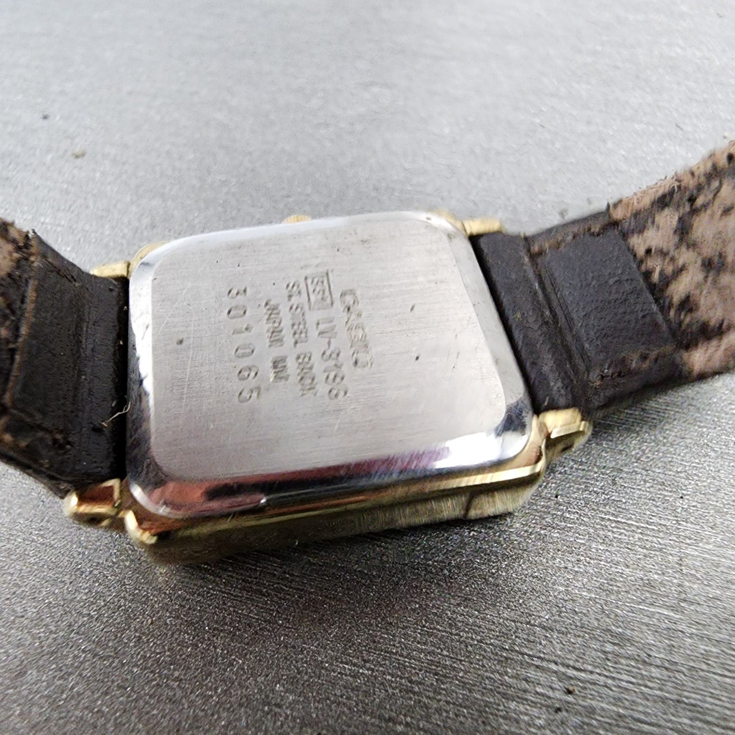 Casio Traddy Tank Watch Women 21mm White Dial Gold Tone Rectangle New Battery9