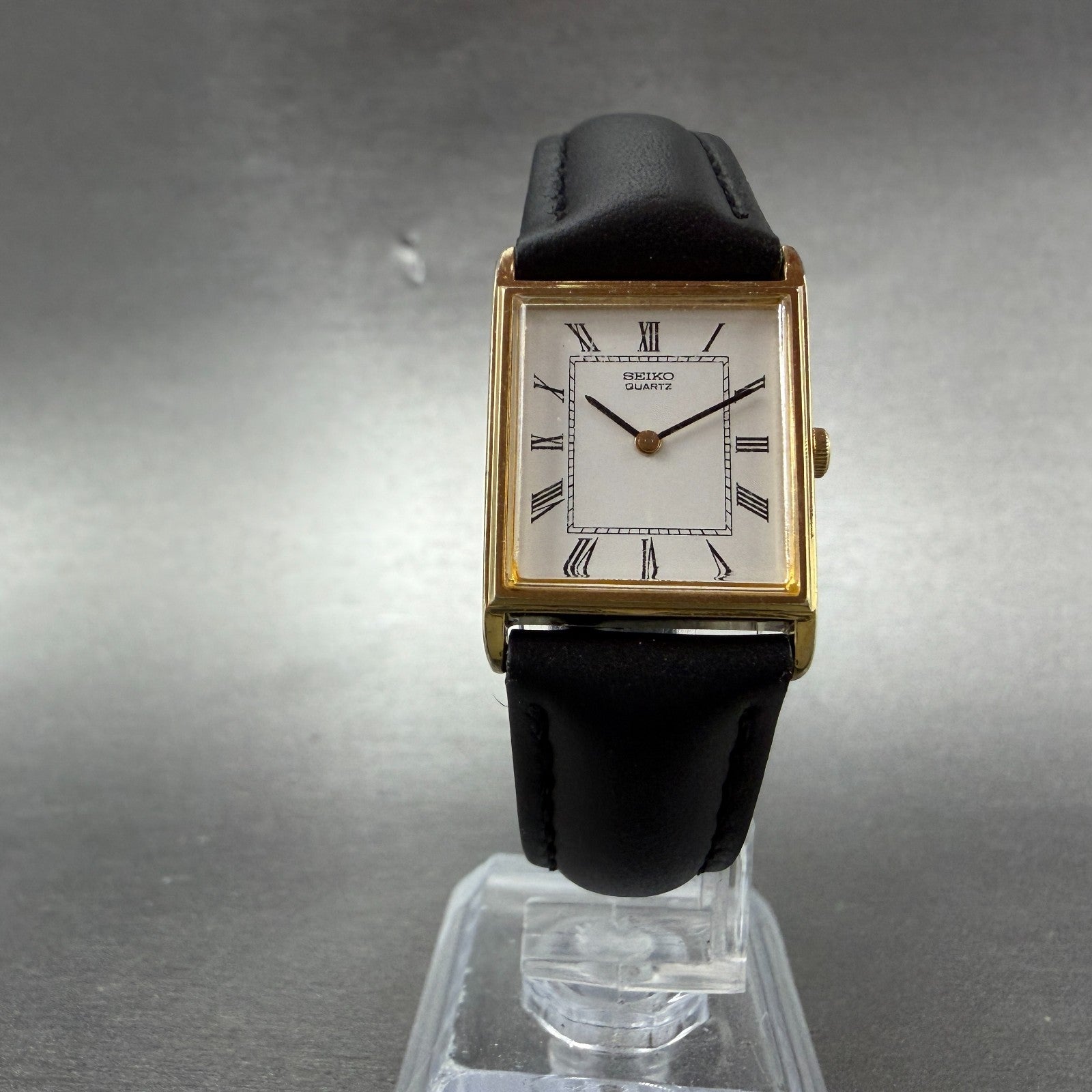 Seiko Tank Watch Women 19mm White Dial Gold Tone Rectangle 2C20-5820 New Battery5