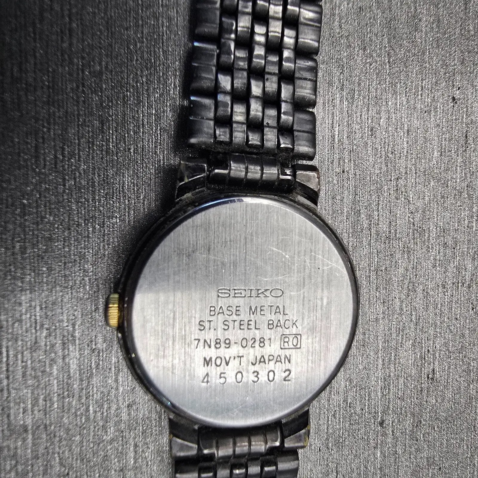 Seiko Watch Women 23mm White Dial Gray Tone Date Round 7N89-0281 New Battery10