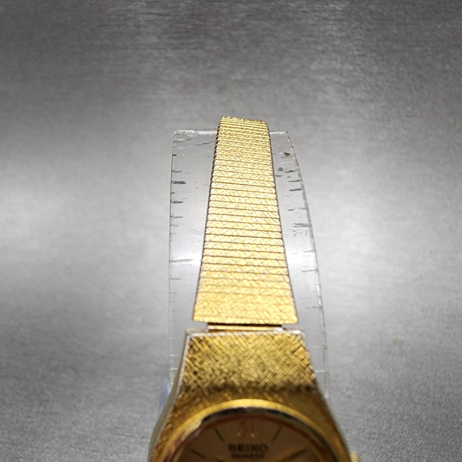 Seiko Watch Women 19mm Gold Dial Gold Tone Round 2P210A79 New Battery VTG4