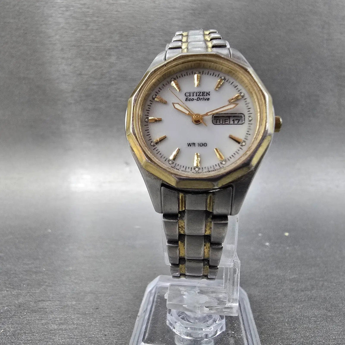 Citizen Eco-Drive Watch Women 26mm White Dial Two Tone Daydate E001-S053480 RunR6