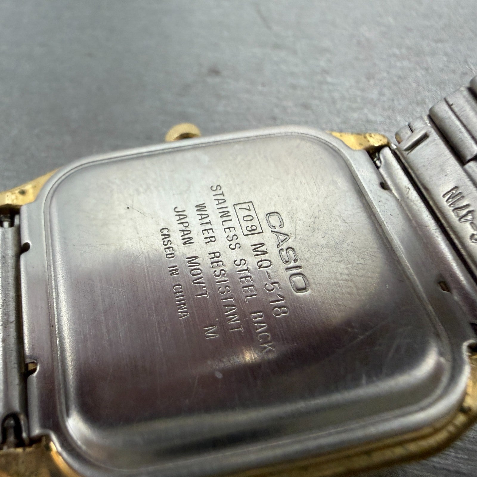 Casio MQ-518 Watch Men 30mm Champagne Dial Gold Tone Rectangle Daydate New BattF9