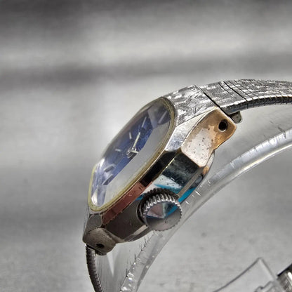 Citizen Watch Women 19mm Blue Dial Silver Tone Oval 4-676173 Manual Wind Vintage2